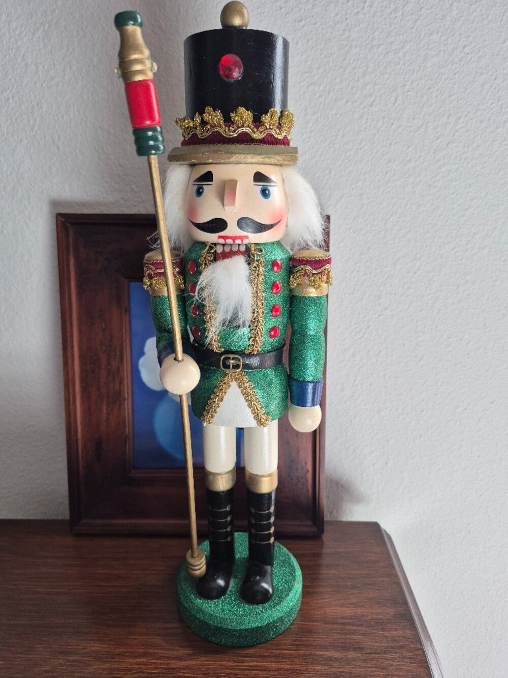 Green nutcracker